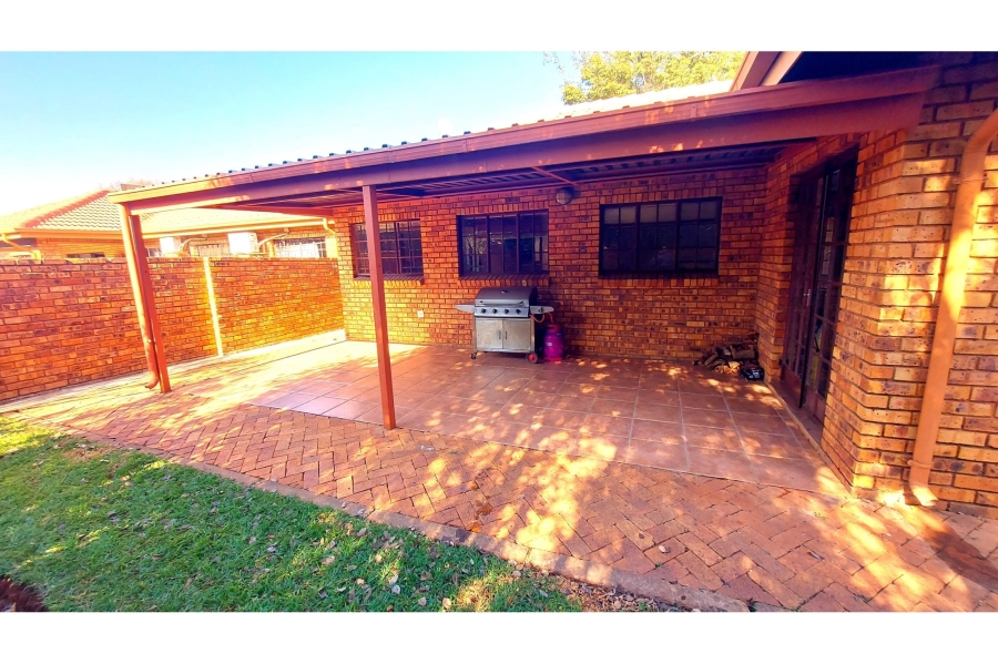 2 Bedroom Property for Sale in Melodie North West